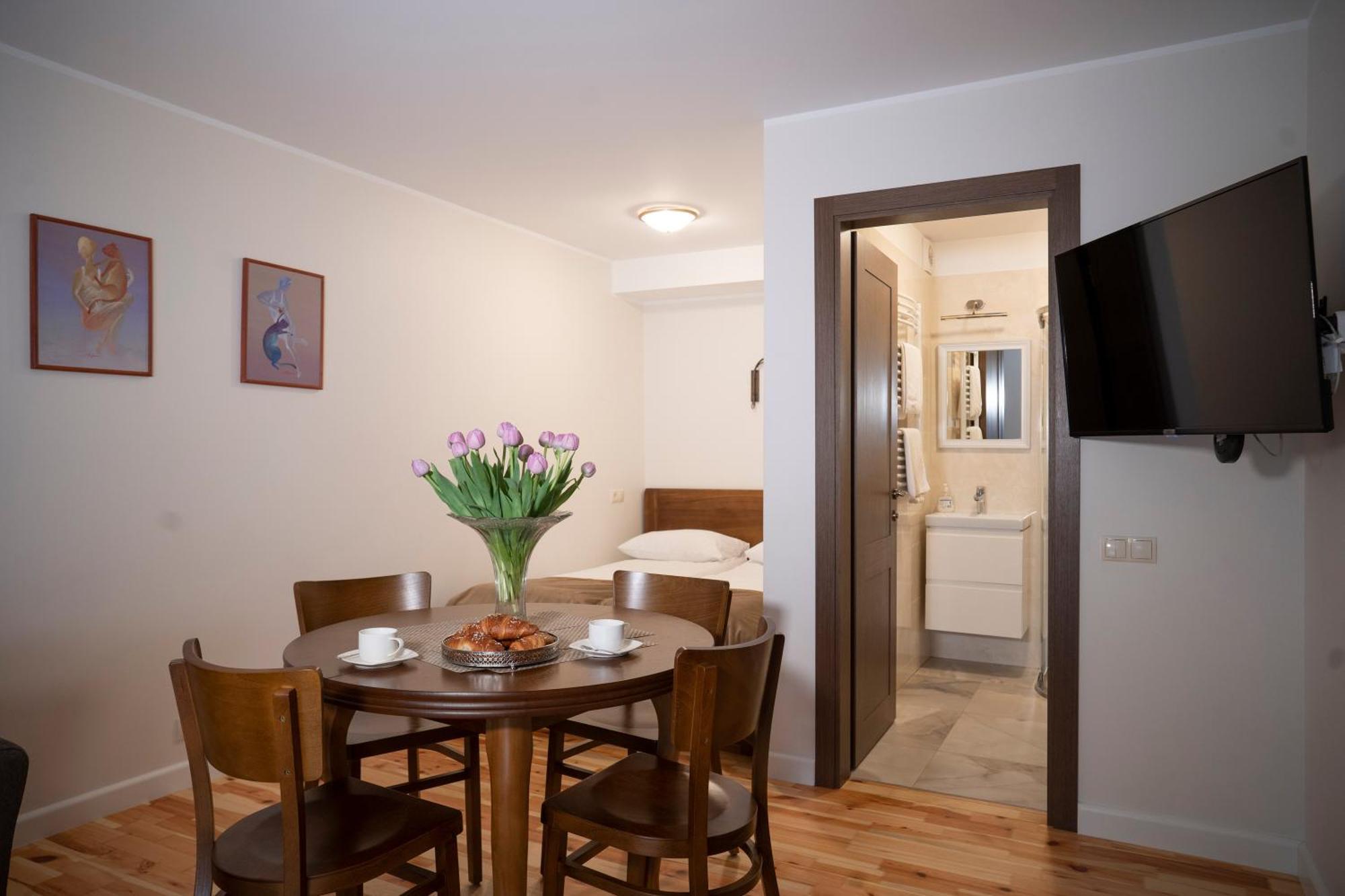 Villa Acacia Kaunas Phòng bức ảnh